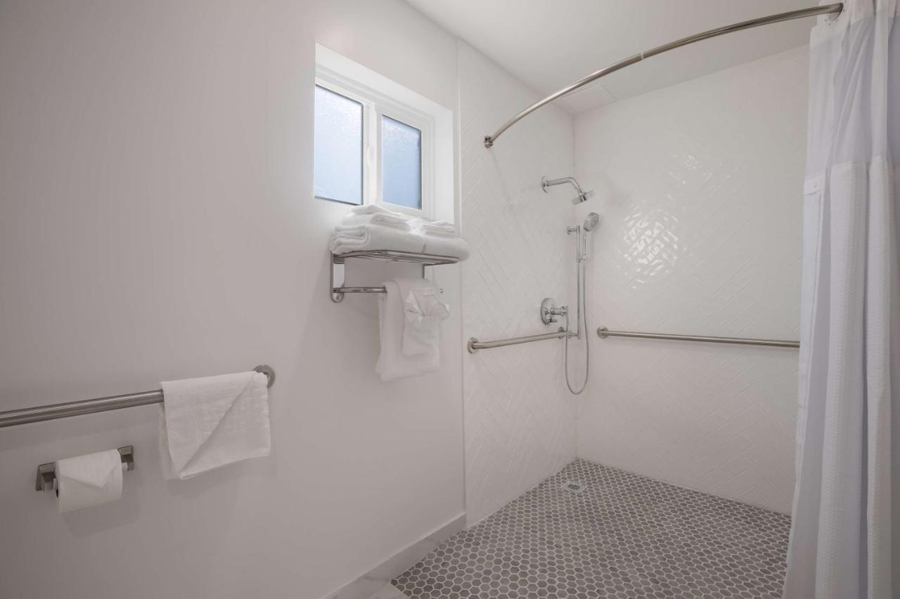 Surestay Plus Hotel By Best Western Upland - Ontario North Exterior foto